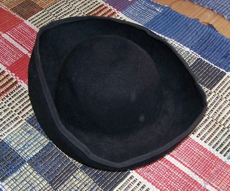 mužský ľudový odev - klobúk